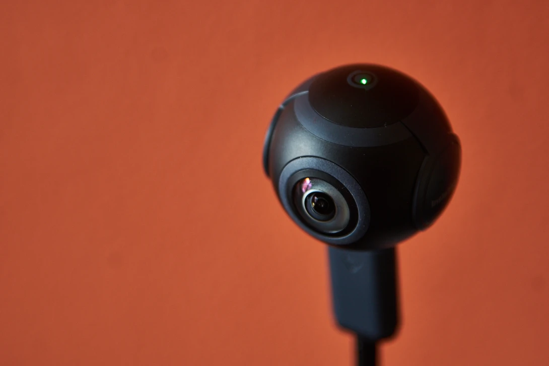 insta360 air 360 streaming facebook social media fstoppers 