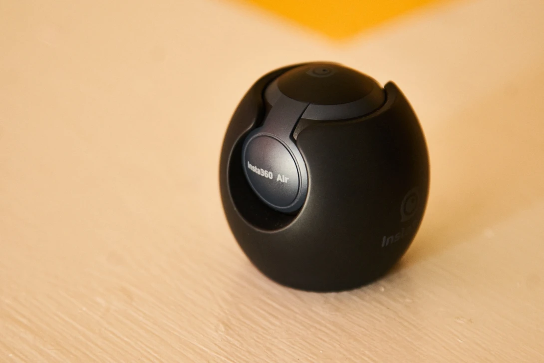 insta360 air 360 streaming facebook social media fstoppers 