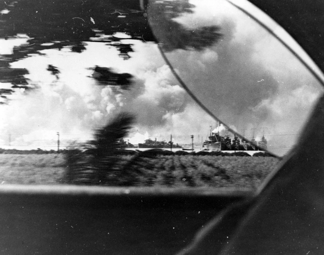A photograph taken from an automobile around 9:30 a.m. on December 7.