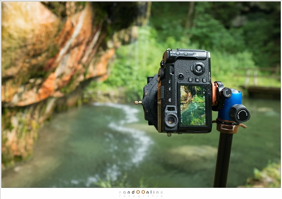 A tripod is an accessory that can be used in a lot of different situaties. Often you can't do without.&nbsp;