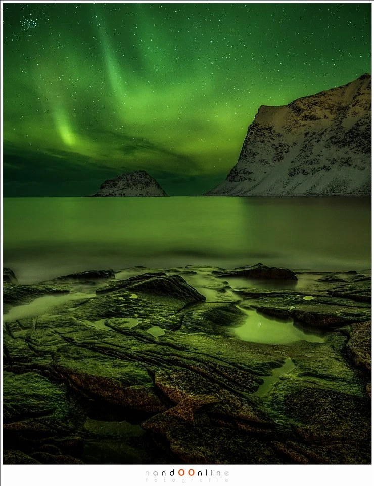 Using an interesting foreground can make the photo so much nicer. I tried this by using the rocks and tide pools in the extremely dark bay of Haukland at Lofoten. (EOS 1Dx + 33mm | ISO6400 | f/2,8 | 10sec)