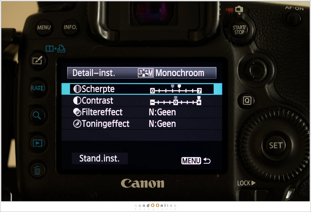 With Canon you can change contrast, sharpness, and add different filter effects. I often choose for a larger contrast, like in this example. Toning effect will add color to the black and white. These settings will only be visible with the jpg preview embe