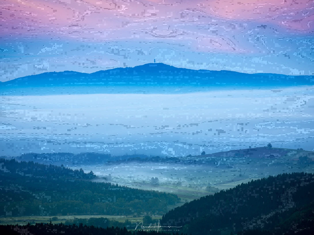 After ninety nine times saved, the image looks like this. It clearly shows how the quality will degrade. 