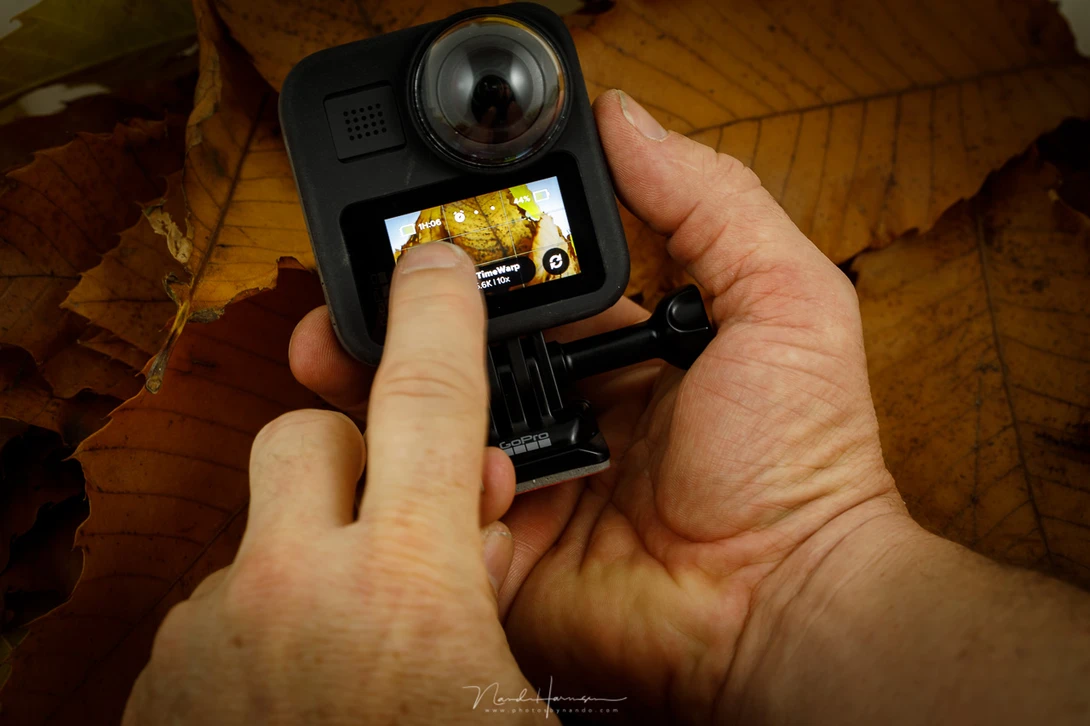 You can setup the GoPro MAX easily through the touchscreen. It is small, and it can be difficults at some time. 