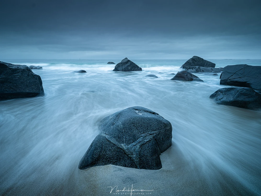 Waves at Myrland (23mm, ISO100, f/11, 2,5s, Haida CPL/ND16, from tripod)