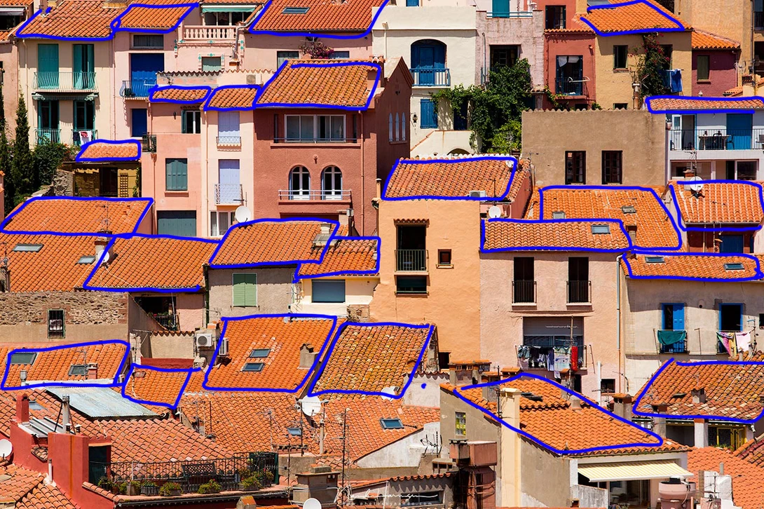 A field compostion will have elements ditributed across the image in an orderly manner.