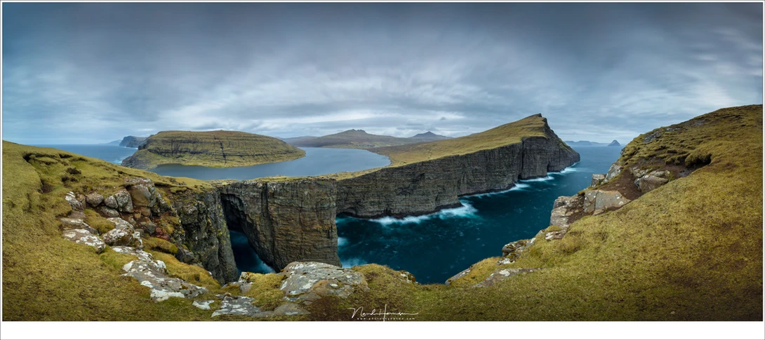 When there is a close by foreground, parallax errors will likely occur if you don't look out. I used a Really Right Stuff PG-01 Compact Pano-Gimbal Head for this panorama at the Faroe Islands