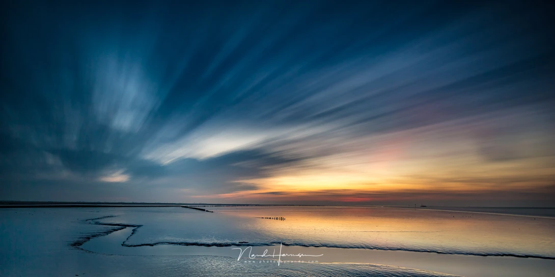 It isn't always necessary to use strong neutral density filters if you shoot during twilight.