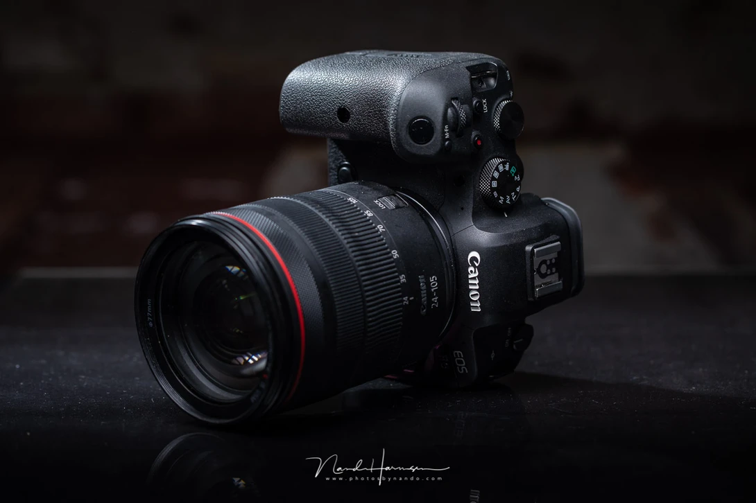 The Canon EOS R6, a 20mp mirrorless fullframe camera. Made for those who don't need 45mp.