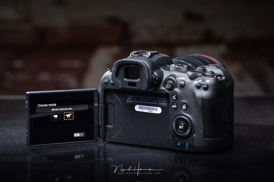 The film functions of the Canon EOS R6 are somewhat limited. It is enough for the occasional filmer, but not for someone who is using it a lot.