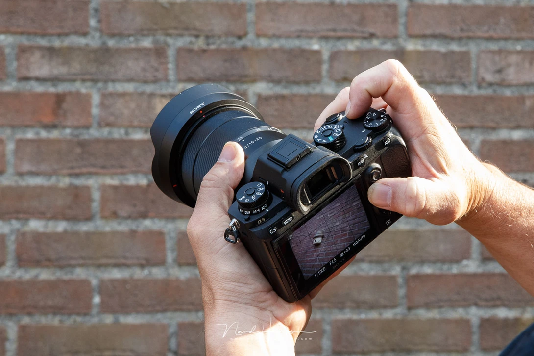 I never felt very comfortable when using a Sony camera. That was one of the reasons I never switched. 