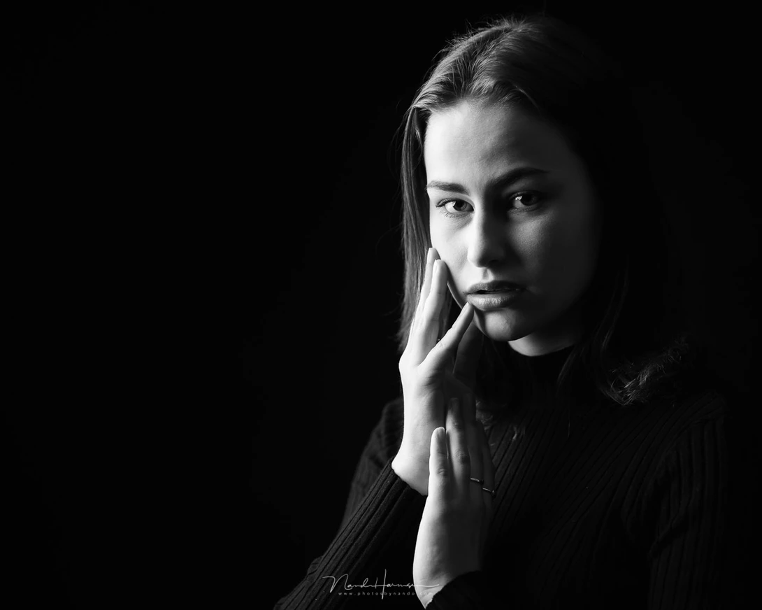 The 85mm lens is perfect for shooting portraits and weddings. The small size makes it fun to use