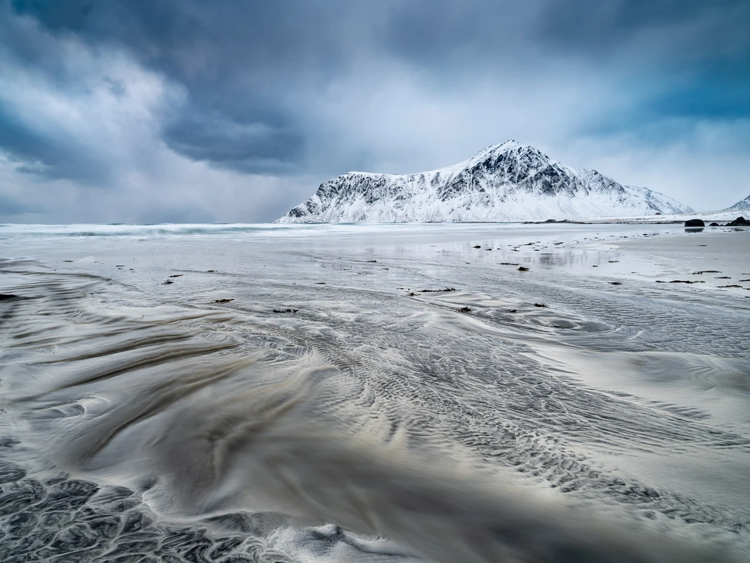 A landscape photo made with a prime. You can't see it from the photo, but the limit choice of focal lengths made me think harder about a good composition