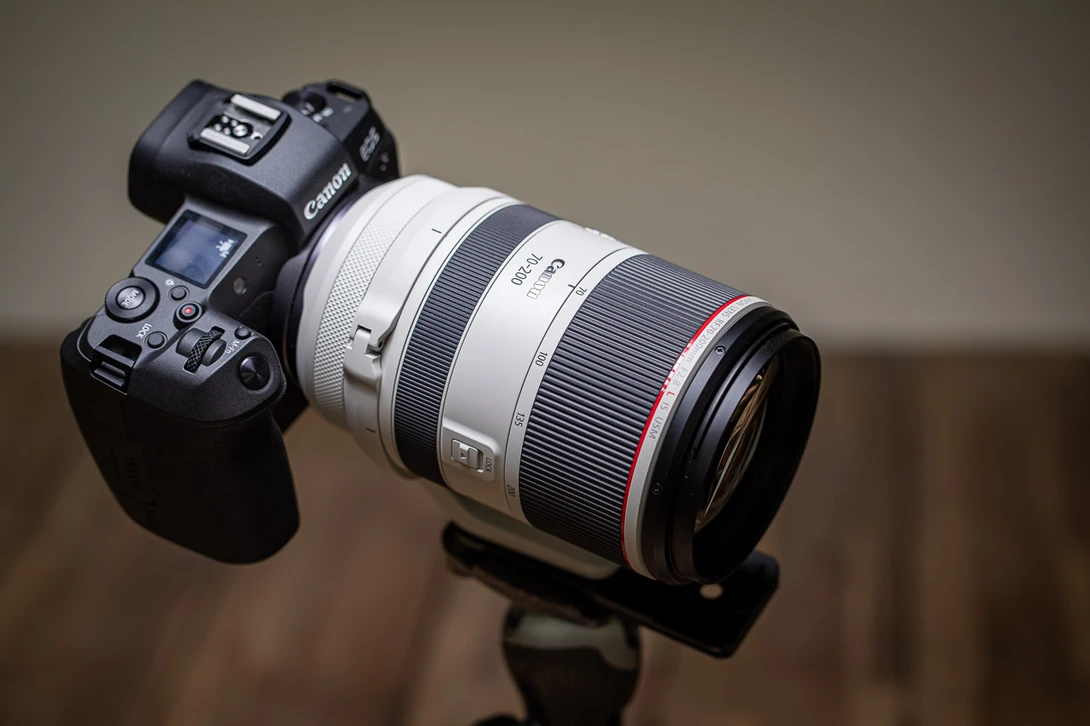 The 70-200mm lens is perhaps one of the most popular tele zoom lenses available. No wonder, since it can be used for a lot of different kinds of photography. Is this your one zoom to rule them all?