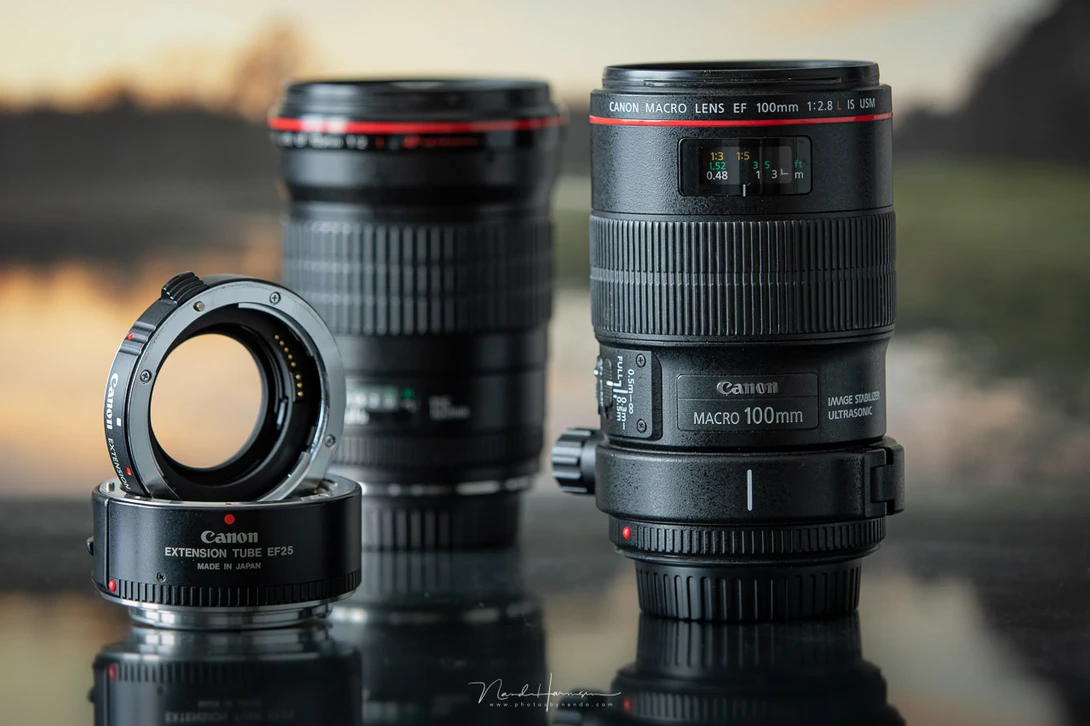 Make sure your extension tubes have contacts to ensure the communication between lens and camera.