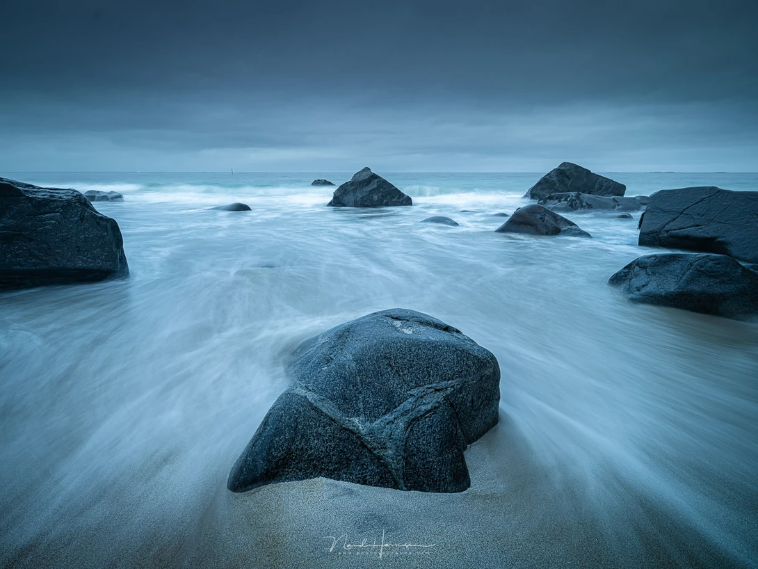 Long exposure photography often requires neutral density filters. Many times a filter holder is advised, together with square ND filters. (23mm, ISO100, f/11, 2.5 s)