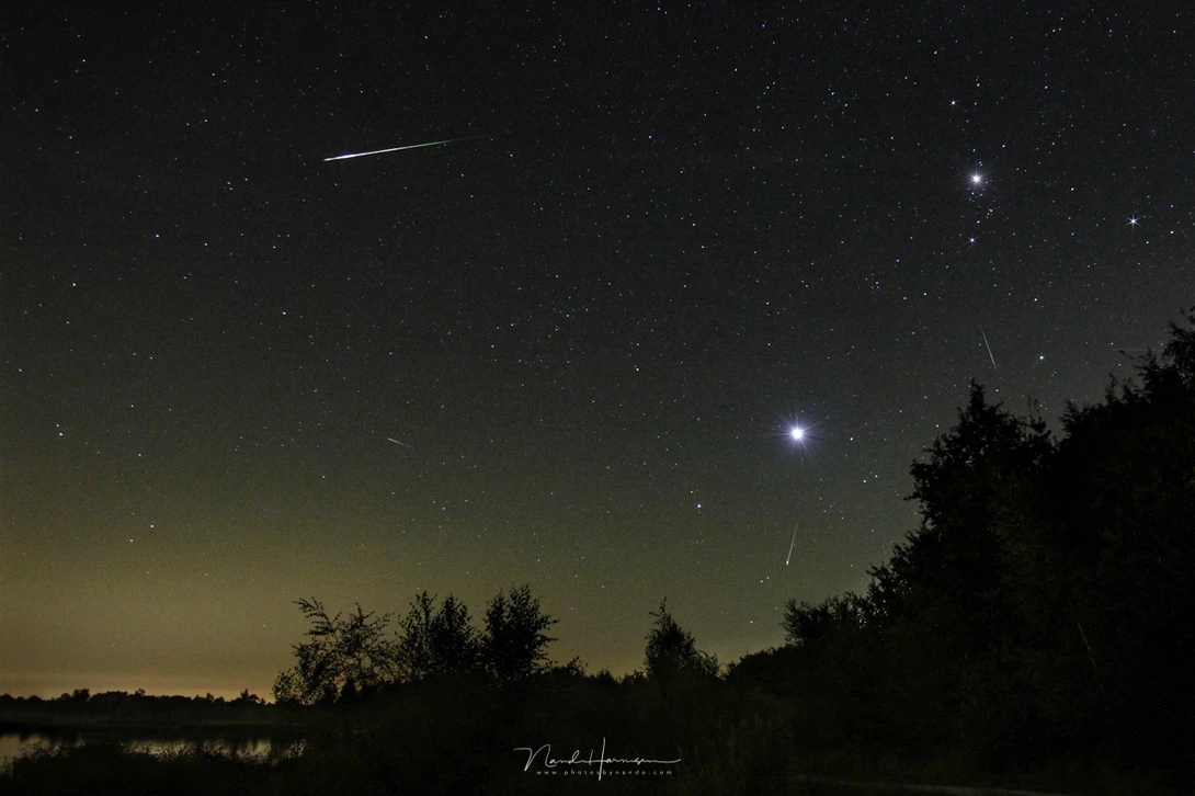 Can you spot all the meteors in this image?