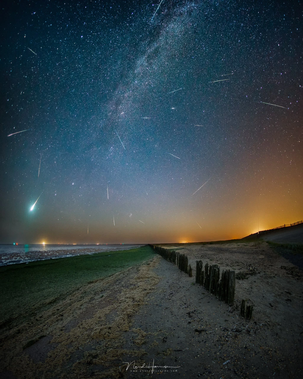 Except a few,&nbsp;every meteor belongs to the Perseids. I was lucky to capture that fireball also