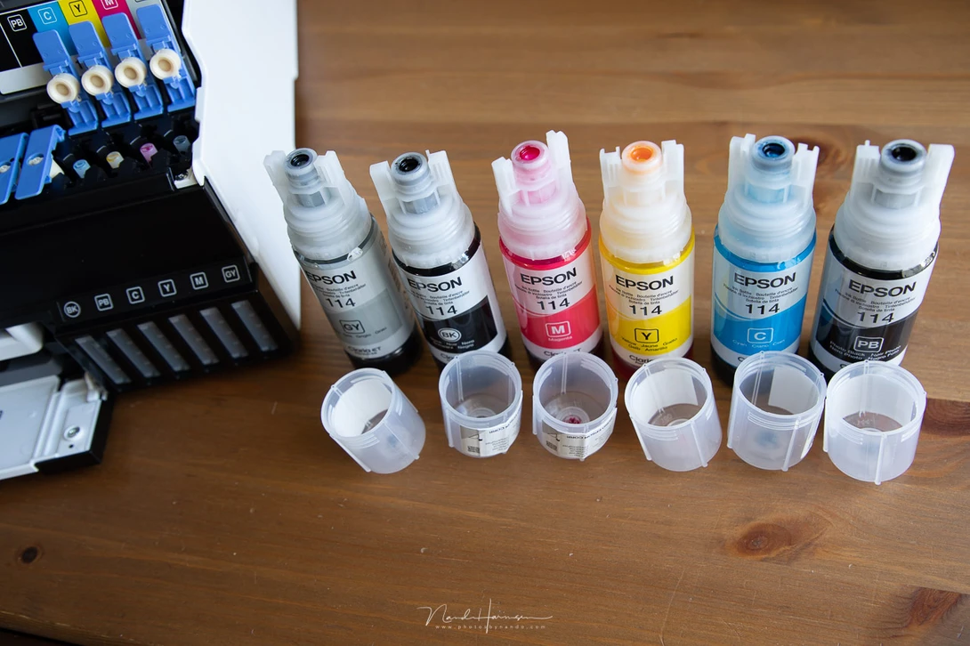 It is almost impossible to fill the wrong color in a reservoir. Every ink bottle has a unique form