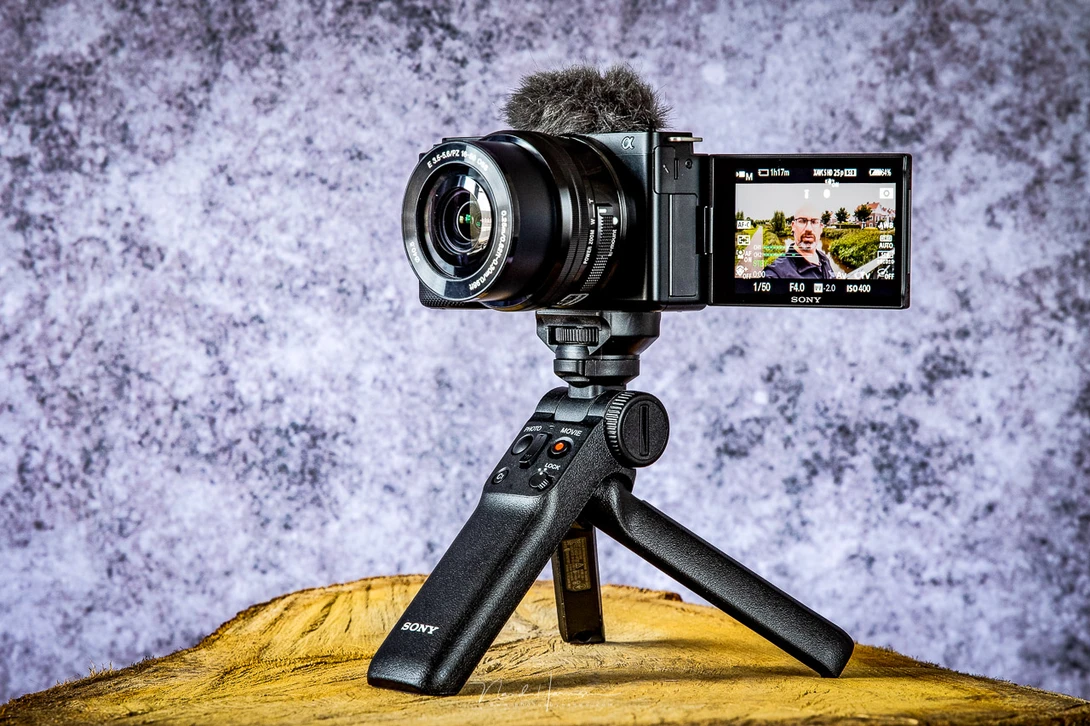 The Sony ZV-E10 is a great camera for content creation. If you take filming more seriously, perhaps another camera can be a better choice.