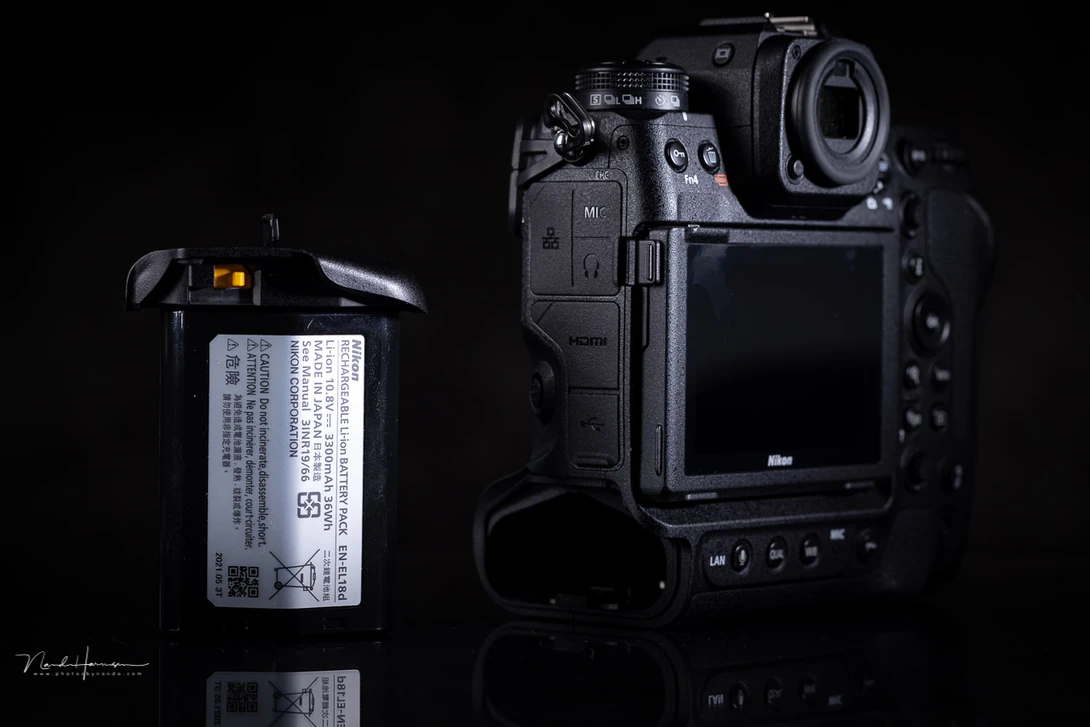 The new battery promises approximately 800 shot on one charge. Real life will often allow much more.