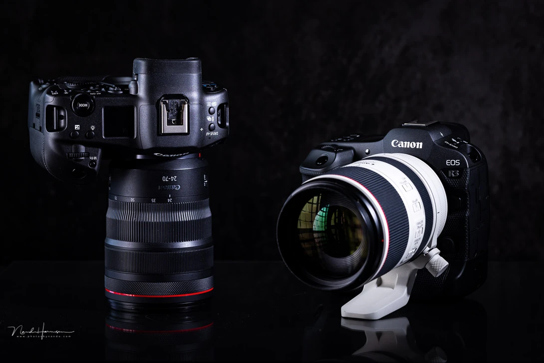 The Canon EOS R3 is a comfortable camera to use, even with larger lenses. It's well balanced and not too heavy.