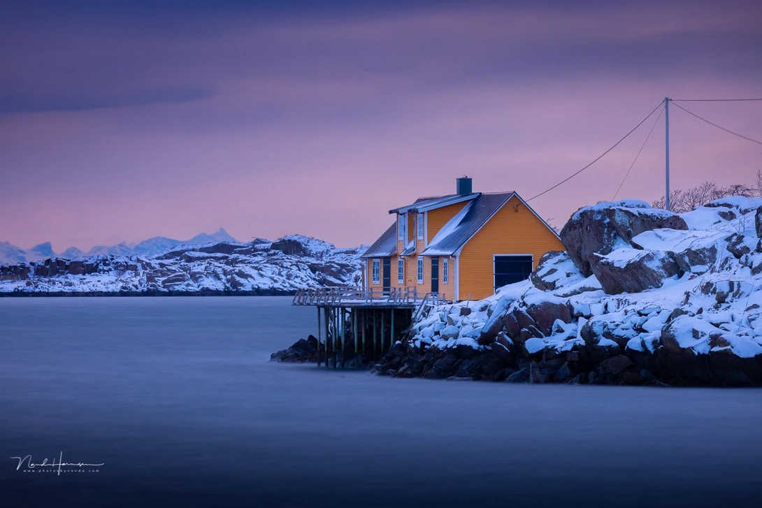 It proved to be a little tricky, shooting a long exposure with almost 300mm under windy conditions. Square filters may catch more wind, compared to a magnetic system.