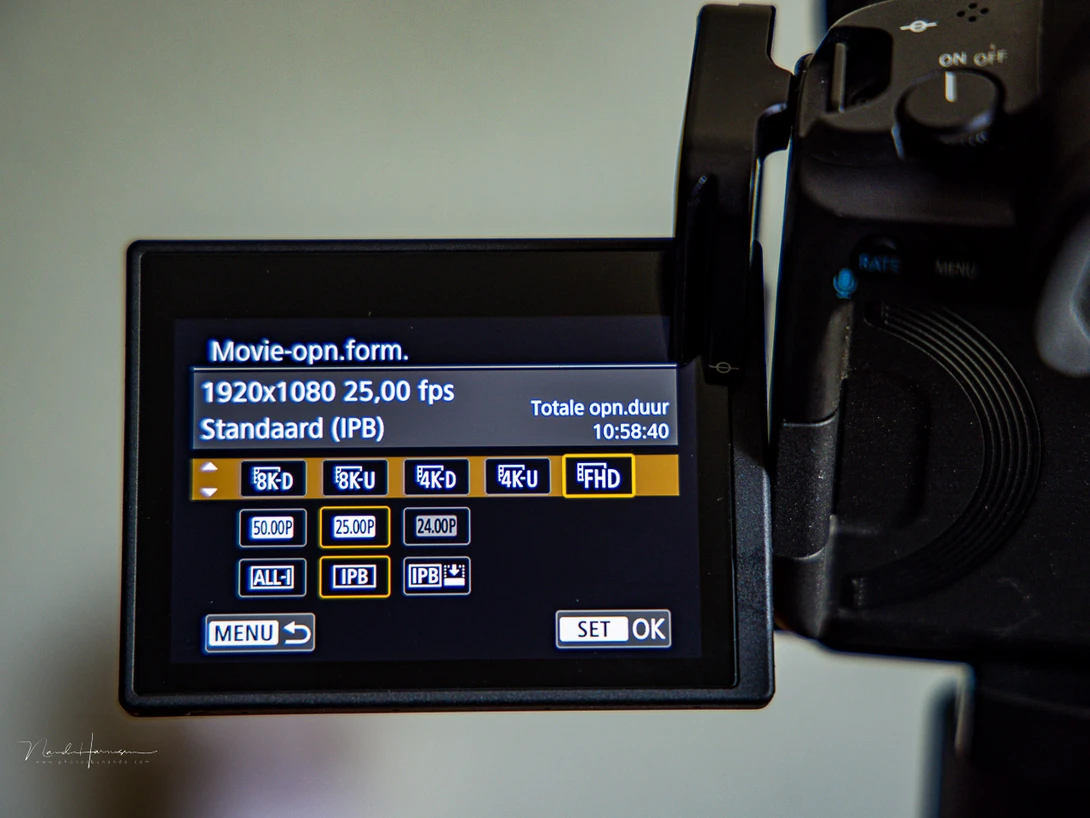 The Dutch menu of movie format setting on the Canon EOS R5. There is a lot to choose from, some of which are sensitive to overheating.