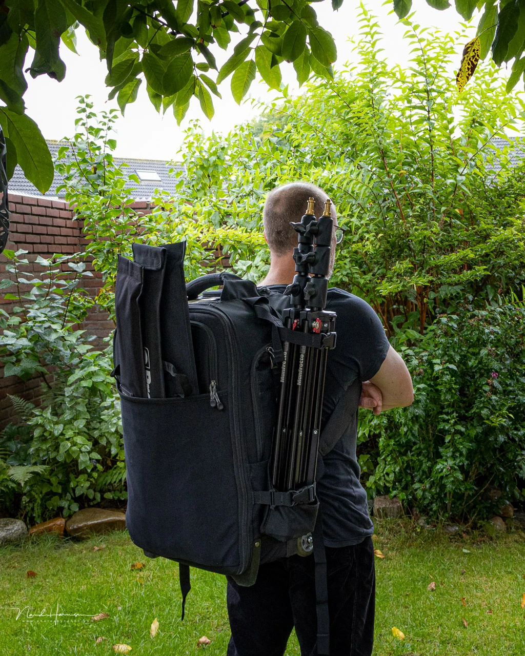 I rarely use the Thinktank Airport Security V2 as a backpack. But I'm happy it's possible. It has saved me a few times in the past. But it's only for emergencies.