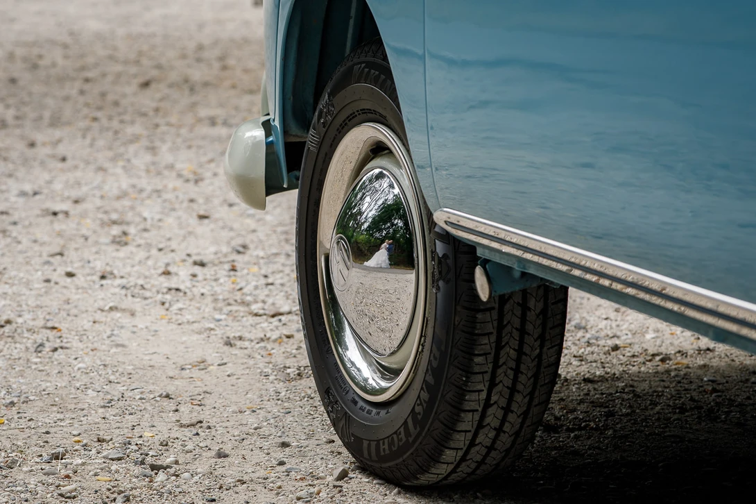 I always take a few picture of the wedding car. If it has shiny wheel caps or chrome parts, it's a nice touch to get a reflection of the wedding couple.&nbsp;
