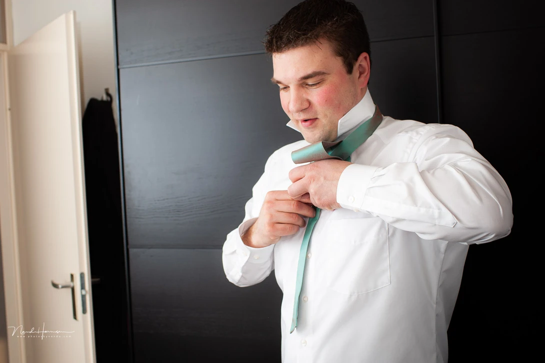 By using on-camera flash the proper way, you may not notice flash light is used.&nbsp;