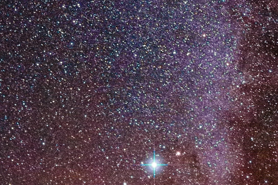A detail of the previous image. There is some luminance noise and color noise present, it's isn't a problem. Especially in print or for website use. Perhaps it would be considered a problem when viewed on screen at 100% magnification