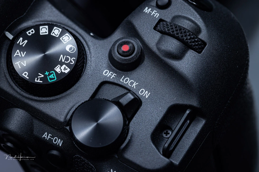 The PSAM dial of the Canon EOS R6 mark II. I think the dial is a better option compared to the Mode button.