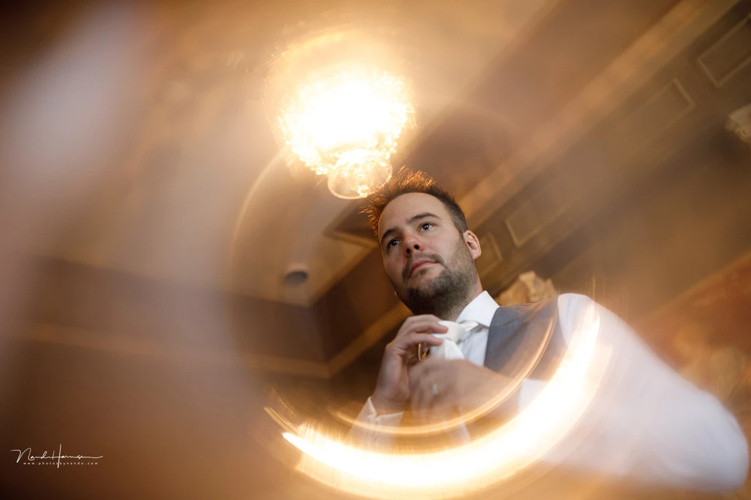 I used a Perspex tube in front of the lens to add some special effect to the image of the groom. This kind of effects have to be used just on occasion to keep it special.