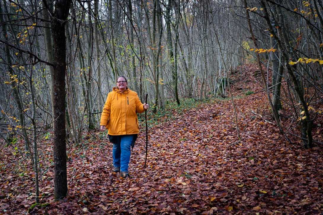 A hike through the Mullerthal Trail in Luxembourg. I used aperture priority and auto ISO. It prevented the shutter speed to drop below the limit where motion blur would occur.&nbsp;