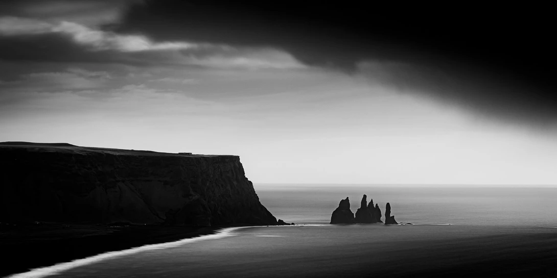 Light and dark as opposites. It can be considered juxtaposition.
