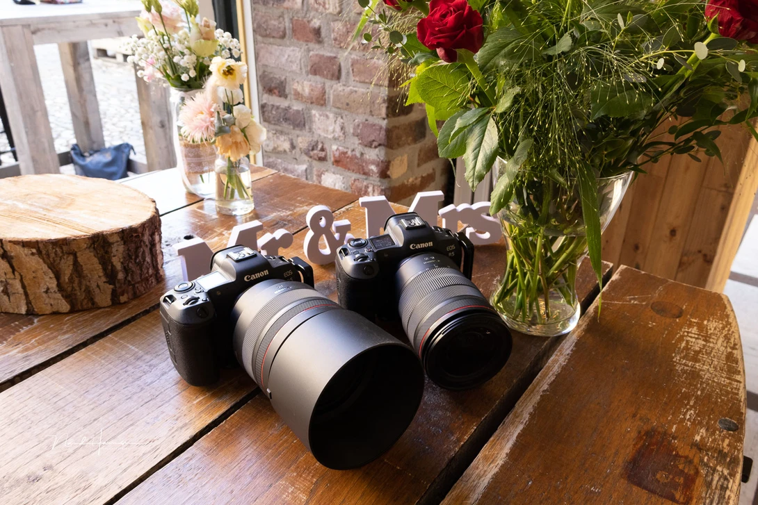 My preferred wedding kit. Two cameras, one fitted with a 35mm lens, and the other one with a 85mm lens. I have a 100mm macro and a 24-105mm zoom in my trolley as well.
