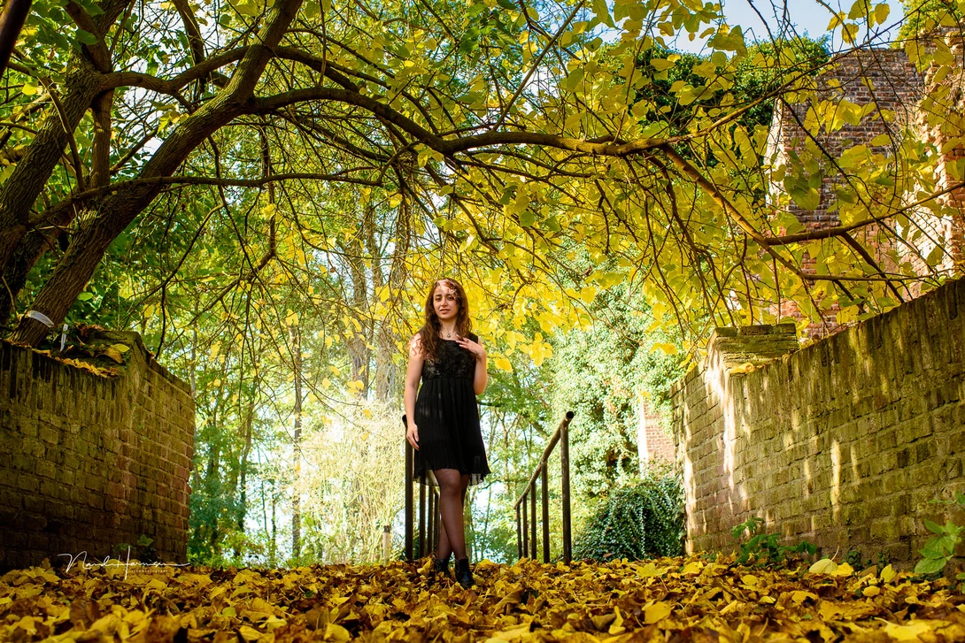 I used the angle of view of the 35mm lens to capture just enough of the surroundings.