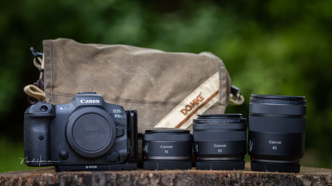 I took this set of lenses with me to the French Department of Tarn. I loved photographing with these three small primes. I never felt short of focal lengths or zoom lenses.