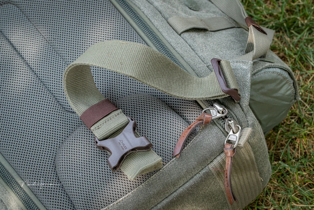 Large YKK zippers and the waist band. The latter could be improved.
