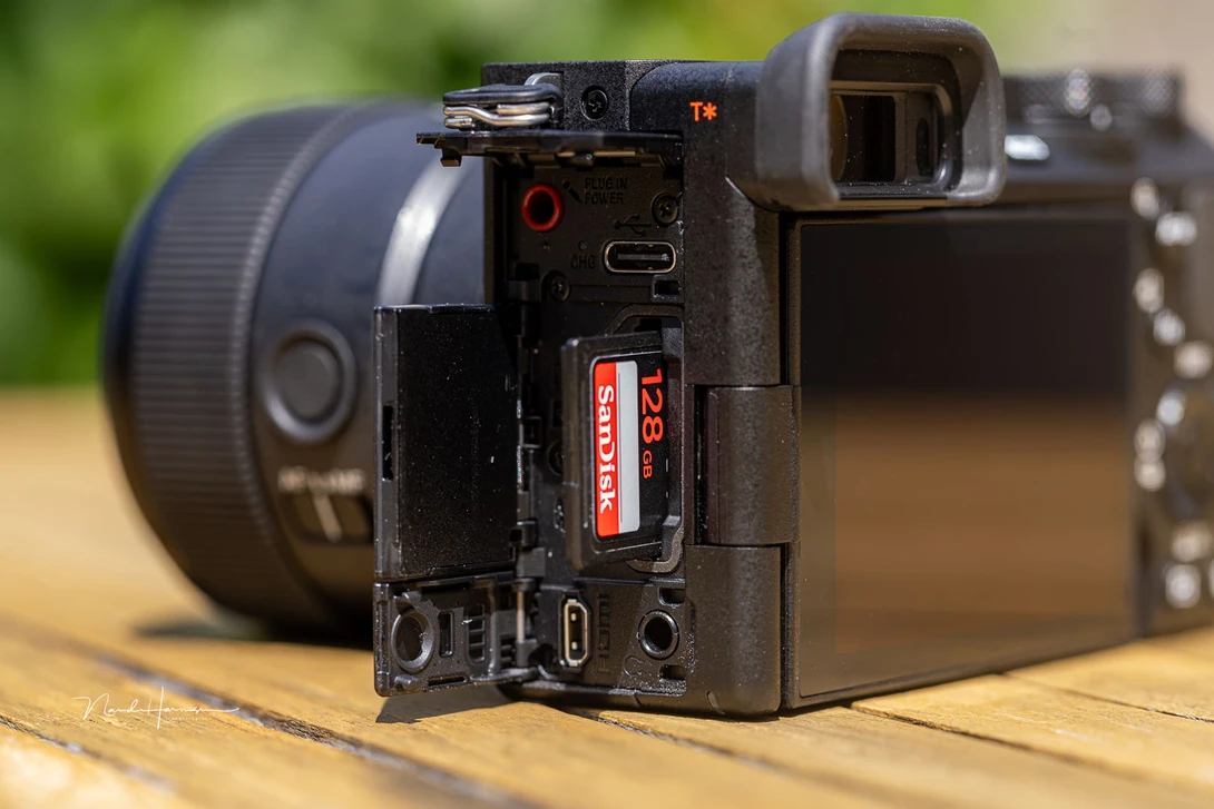 The connections on the Sony A6700.&nbsp;