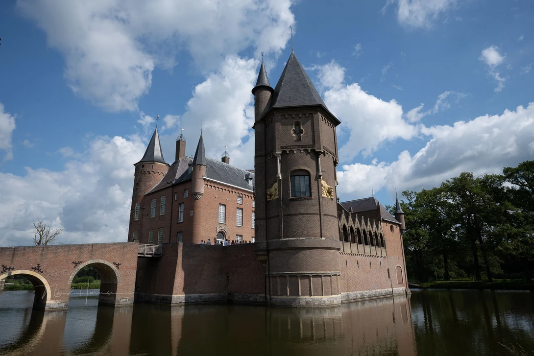 Sony A7 IV with FE16-35GMII at 22mm, ISO160, f/8 and 1/640s Unedited raw file.