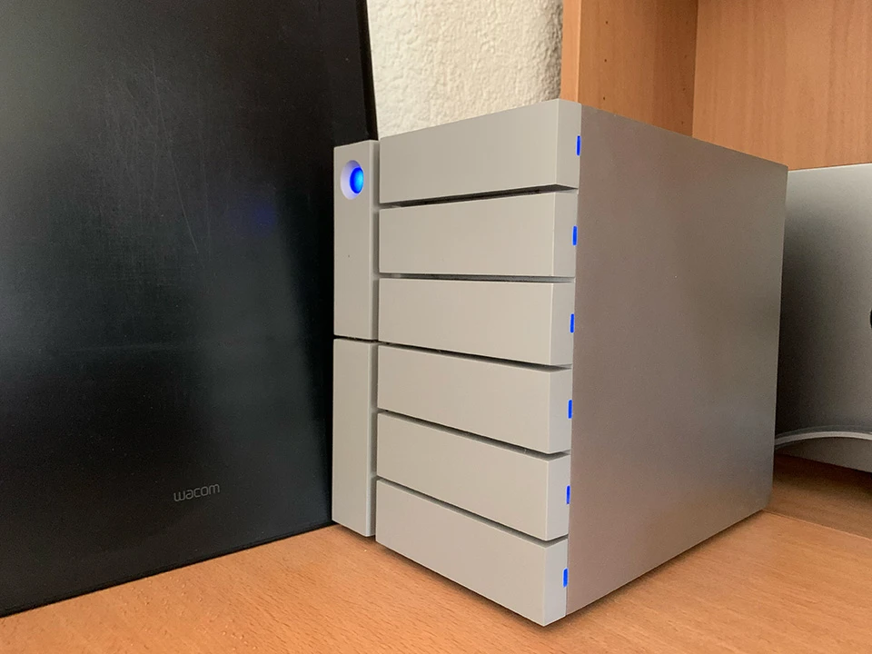 The Lacie 6Big is my Direct Attached Storage system. It contains six 4 TB hard disks in a RAID6 configurations. If one or two drives fails, I won't loose any content.