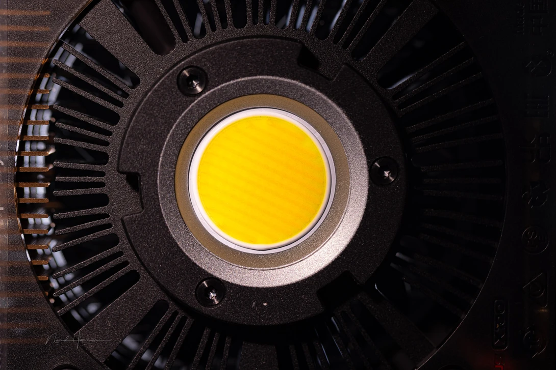 The COB LED close-up. It's protected by a transparent screen which is important.&nbsp;