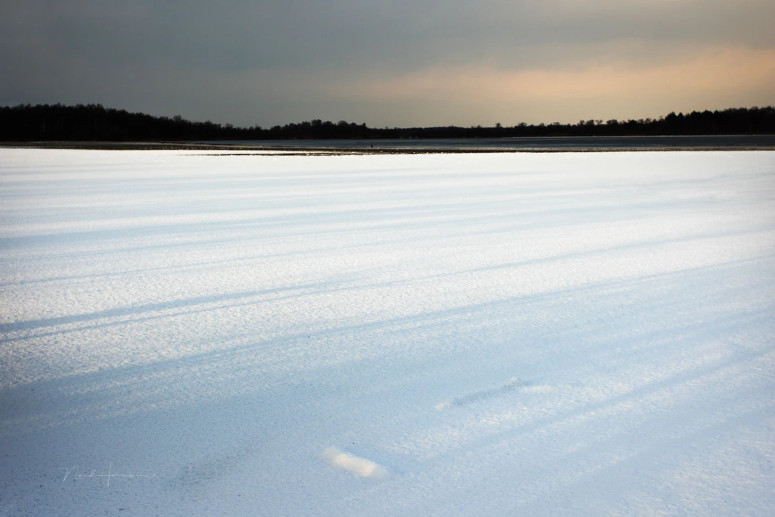 Keep your compositions simple. Often that will do the trick.
