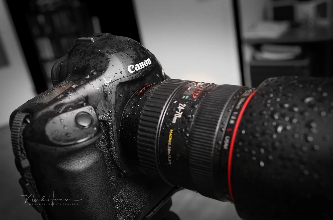 A cold camera will get wet when placed in a warm environment.&nbsp;