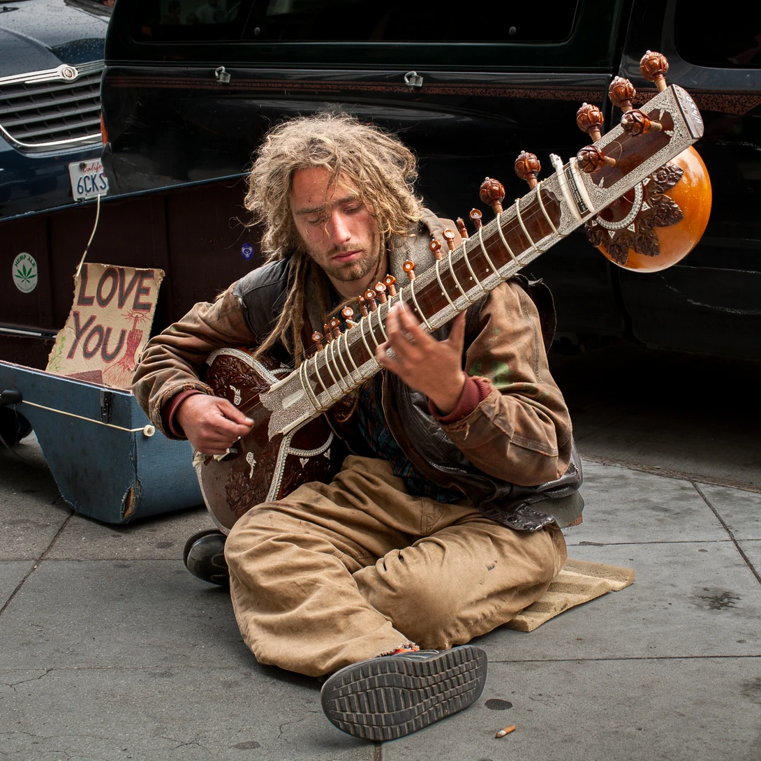 street sitar player&nbsp;