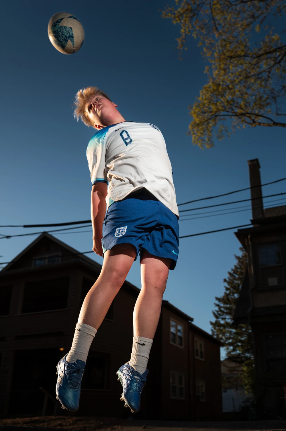 soccer player in bright sun at 1/1000 sec. shutter speed 
