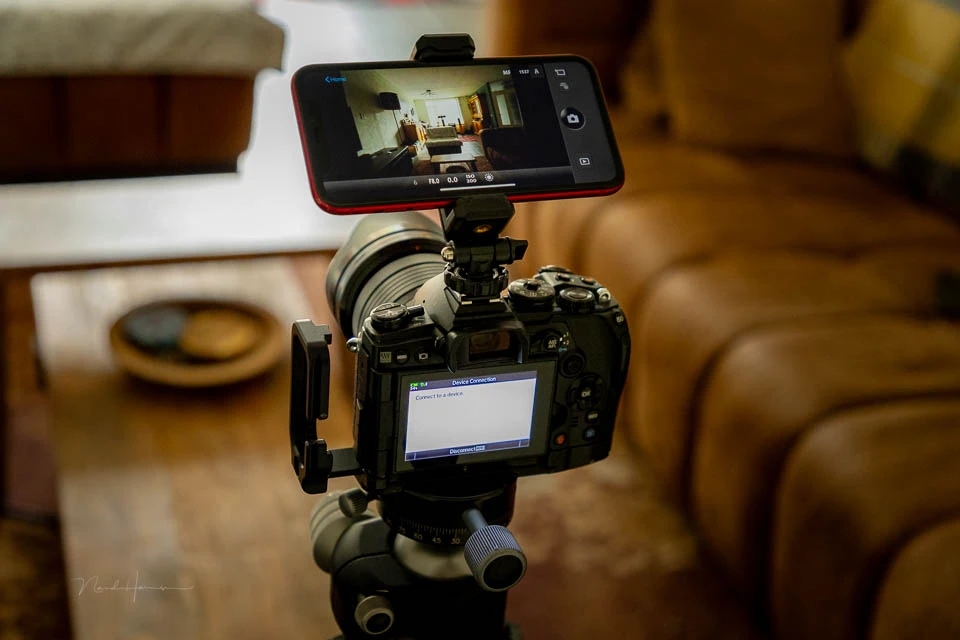 You can't use the smartphone for anything else if it's used as an external screen. That's a big downside.