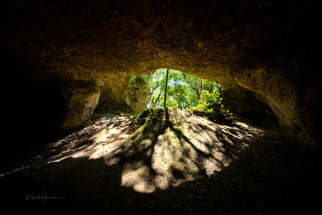 A tight place. With my feet almost touching the light patches I could capture everything thanks to 10mm focal length.